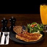 Omelet m. parmaskinke & cheddarost